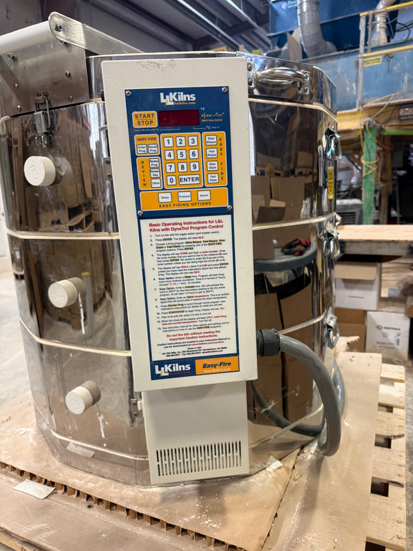 L&L e28T-3, 208V, 3 Phase Pottery Kiln - REFURBISHED